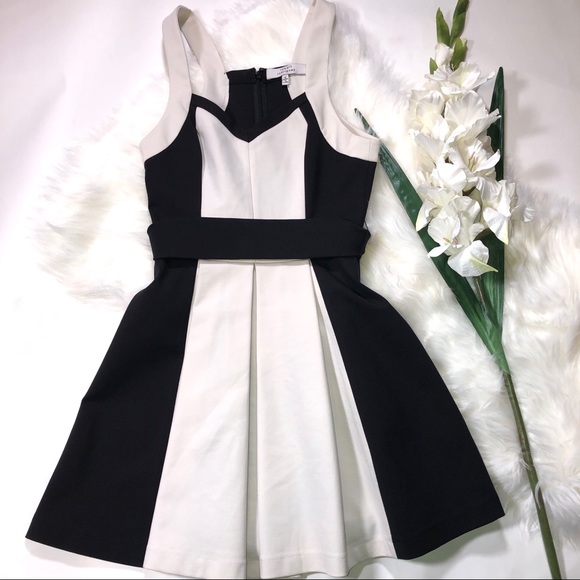 Robert Rodriguez Black White A-Line Dress Designer - Picture 1 of 8